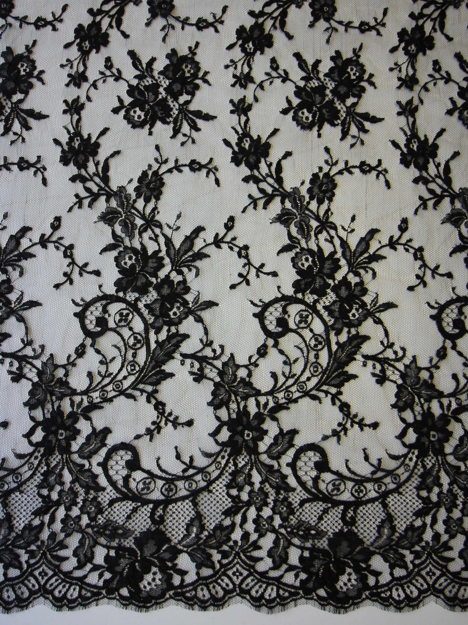 Black Chantilly Lace - Sabrina 6 Black Chantilly Lace - Sabrina - Image 4