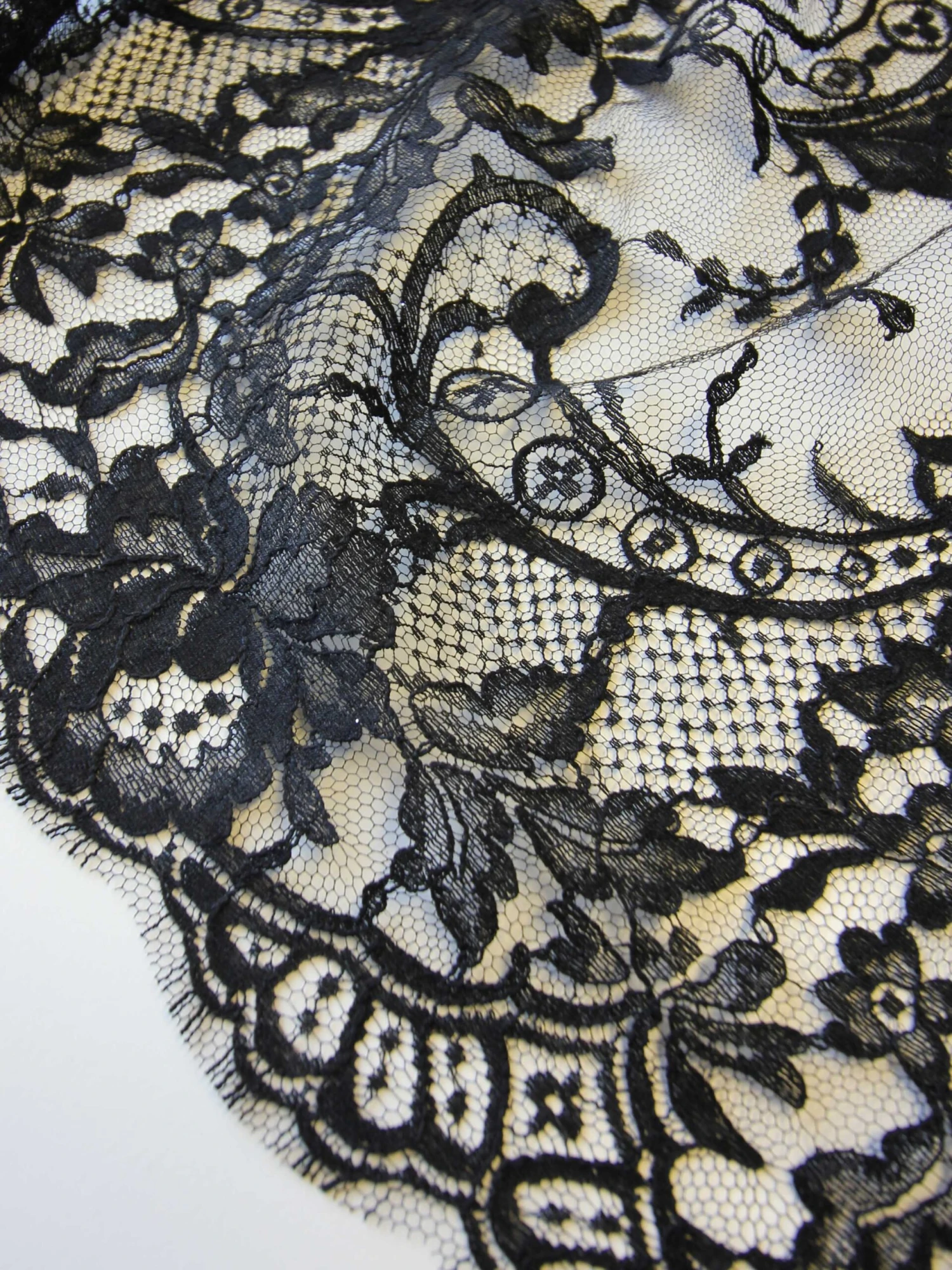 Black Chantilly Lace - Sabrina 7 Black Chantilly Lace - Sabrina - Image 5