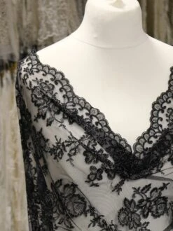 Black Raschel Lace - Jayne -Elegance in Lace BlackLace Jayne 2d357ac5 77a4 4f35 b08f b50857263445