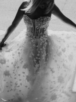 Ivory 3D Floral Lace - Loveleen -Elegance in Lace H5035 D2