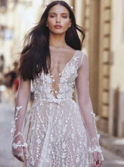 Ivory 3D Floral Lace - Lamar 13 Ivory 3D Floral Lace - Lamar -Elegance in Lace H5572 D1