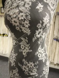 Ivory Chantilly Lace - Wendy -Elegance in Lace IvoryChantillyLace Wendy a743003b bc26 45a4 8b78 f72760cfc0c5