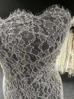 Ivory Chantilly Lace - Samantha 15 Ivory Chantilly Lace - Samantha -Elegance in Lace IvoryWeddingdresslace Samantha