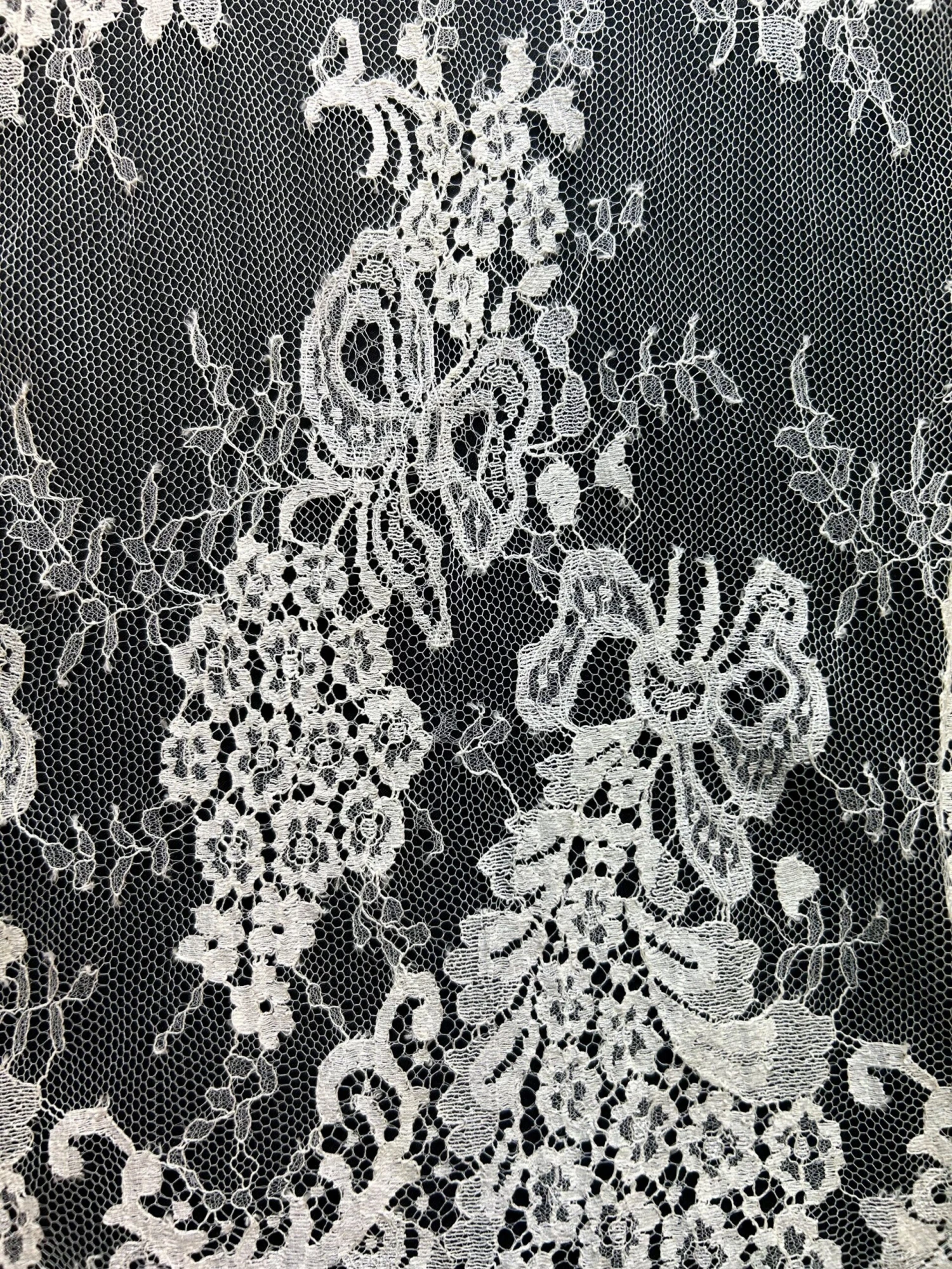 Ivory Chantilly Lace - Lillian 9 Ivory Chantilly Lace - Lillian - Image 7