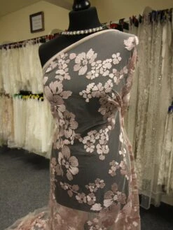 Dusky Pink Lace - Oba -Elegance in Lace PInkLace Oba e8f358ac a61e 491c 813f 0238e4b2798e