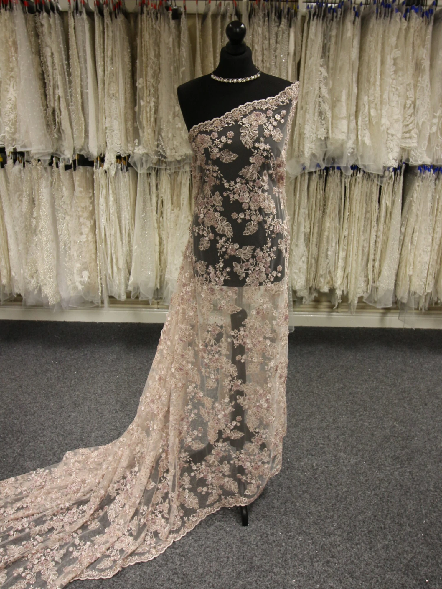 Pink 3D Lace – Johnnie 3 Pink 3D Lace – Johnnie