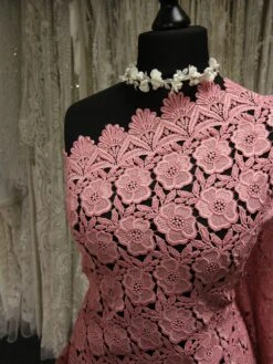 Pink Guipure Lace - Tommi -Elegance in Lace PinkLace Tommi 7e6aa7fc 3571 4666 b17a 3a59635e2652