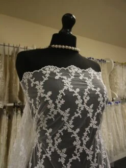 White French Embroidered Lace - Larissa -Elegance in Lace WhiteLace Larissa d99383a6 8541 47a0 95db 3ed87c0ca1f1