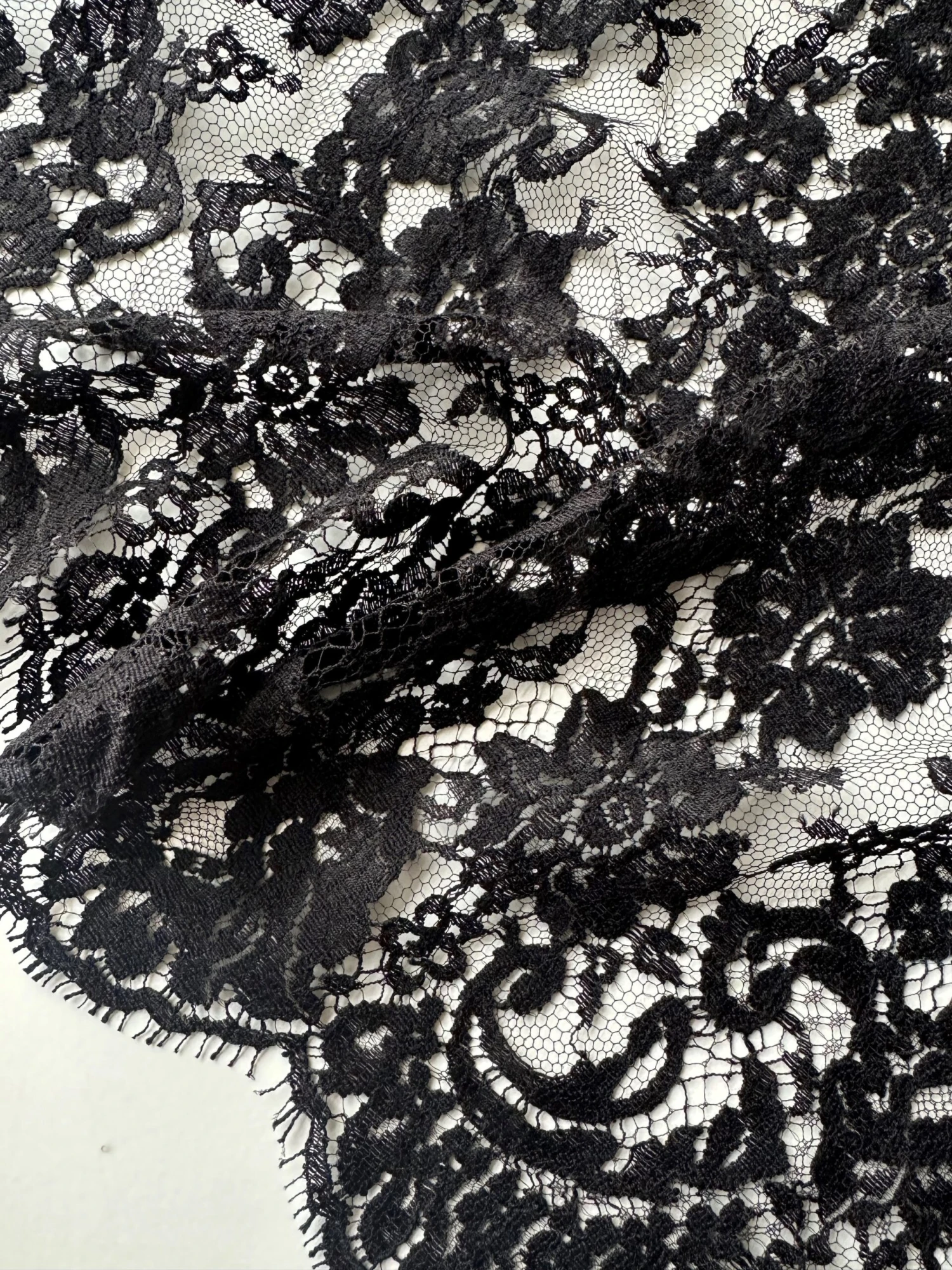 Black Chantilly Lace - Patricia 8 Black Chantilly Lace - Patricia - Image 6