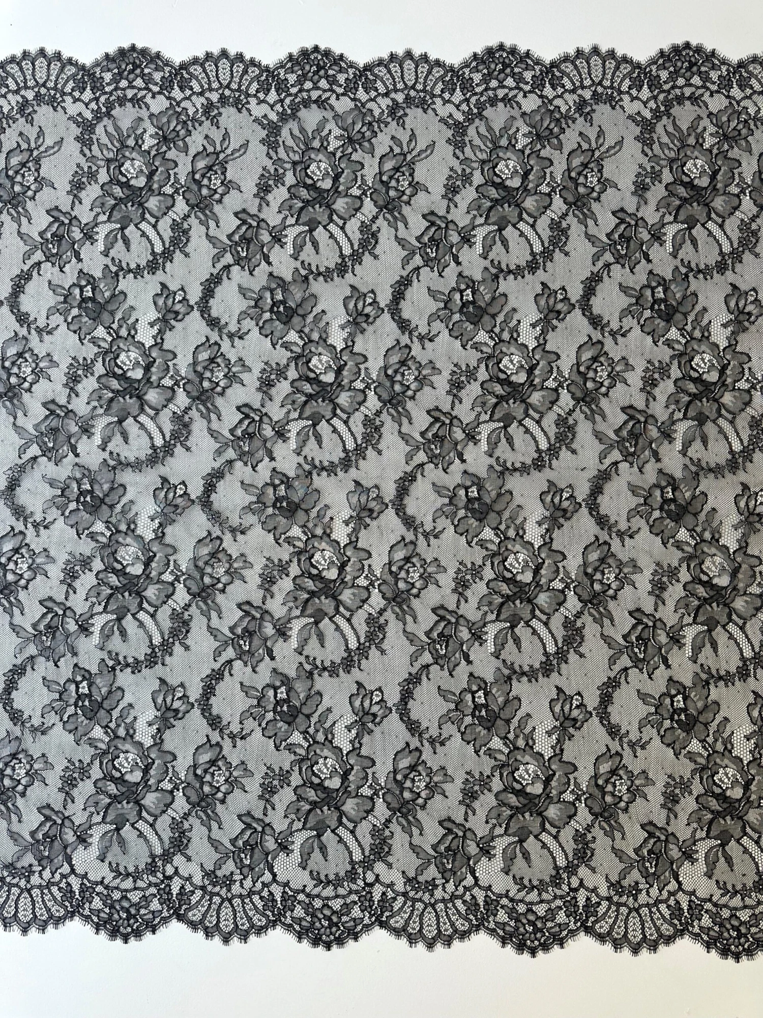 Black Chantilly Lace - Rolande 4 Black Chantilly Lace - Rolande - Image 2