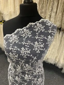 White Beaded Lace - Fearne -Elegance in Lace b 3794cbea 0e90 4bb6 b6d0 4f78d7205320