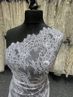 White Raschel Lace - Katherine -Elegance in Lace b 442f2689 9ae9 4c1d 99d0 91adee06e4d0
