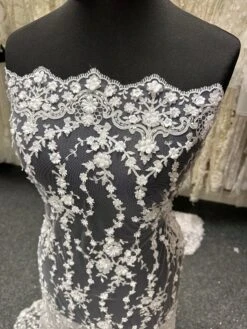 White Laser Lace - Zoe -Elegance in Lace b 701f34f3 ed3b 4a3e b6ff 369be2ecc2af