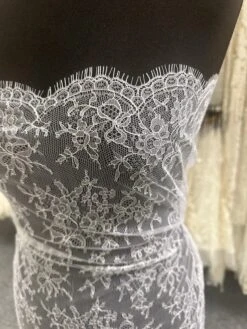 White Chantilly Lace - Francesca -Elegance in Lace b cd235467 021d 420a ba03 2dae3ed1575d