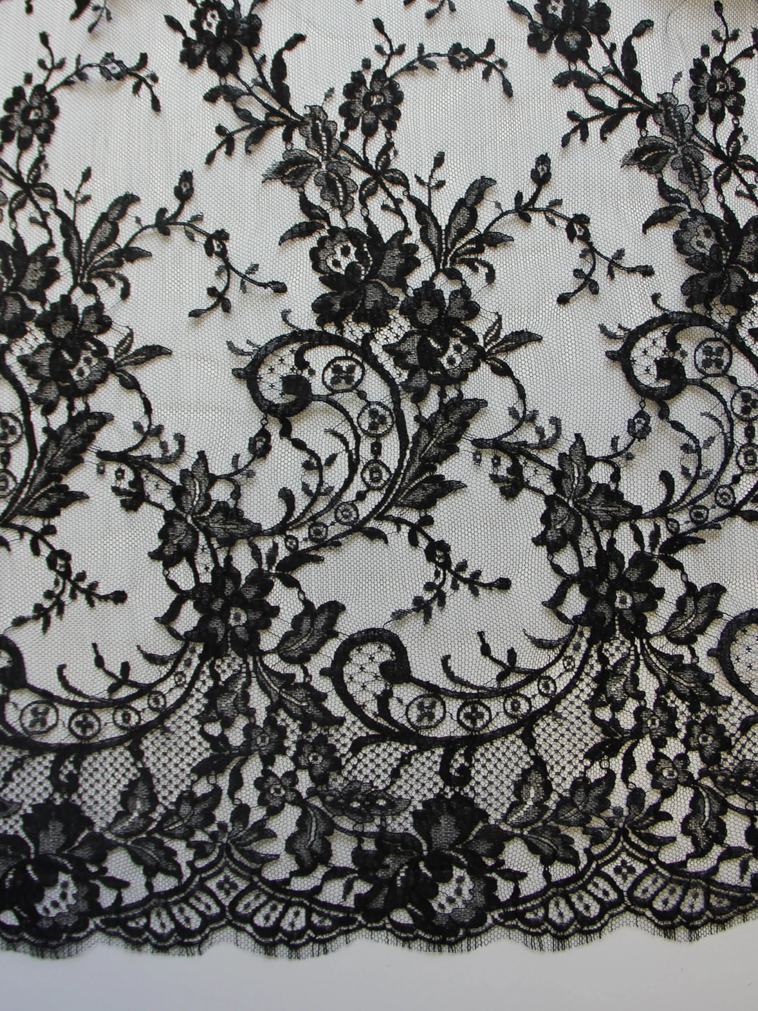 Black Chantilly Lace - Sabrina 4 Black Chantilly Lace - Sabrina - Image 2
