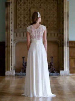 Ivory Guipure Lace - Courtney -Elegance in Lace courtneyback